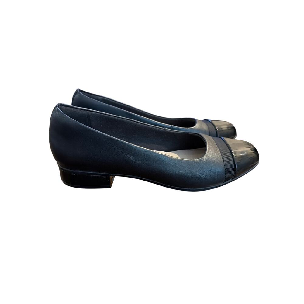 ⭐️ Women’s Clark’s Black Leather Slip On Dress Shoe Size 8 Comfort Grannycore